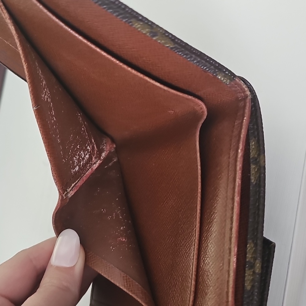 Louis Vuitton Brown Monogram Compact Wallet - Picture 5 of 13